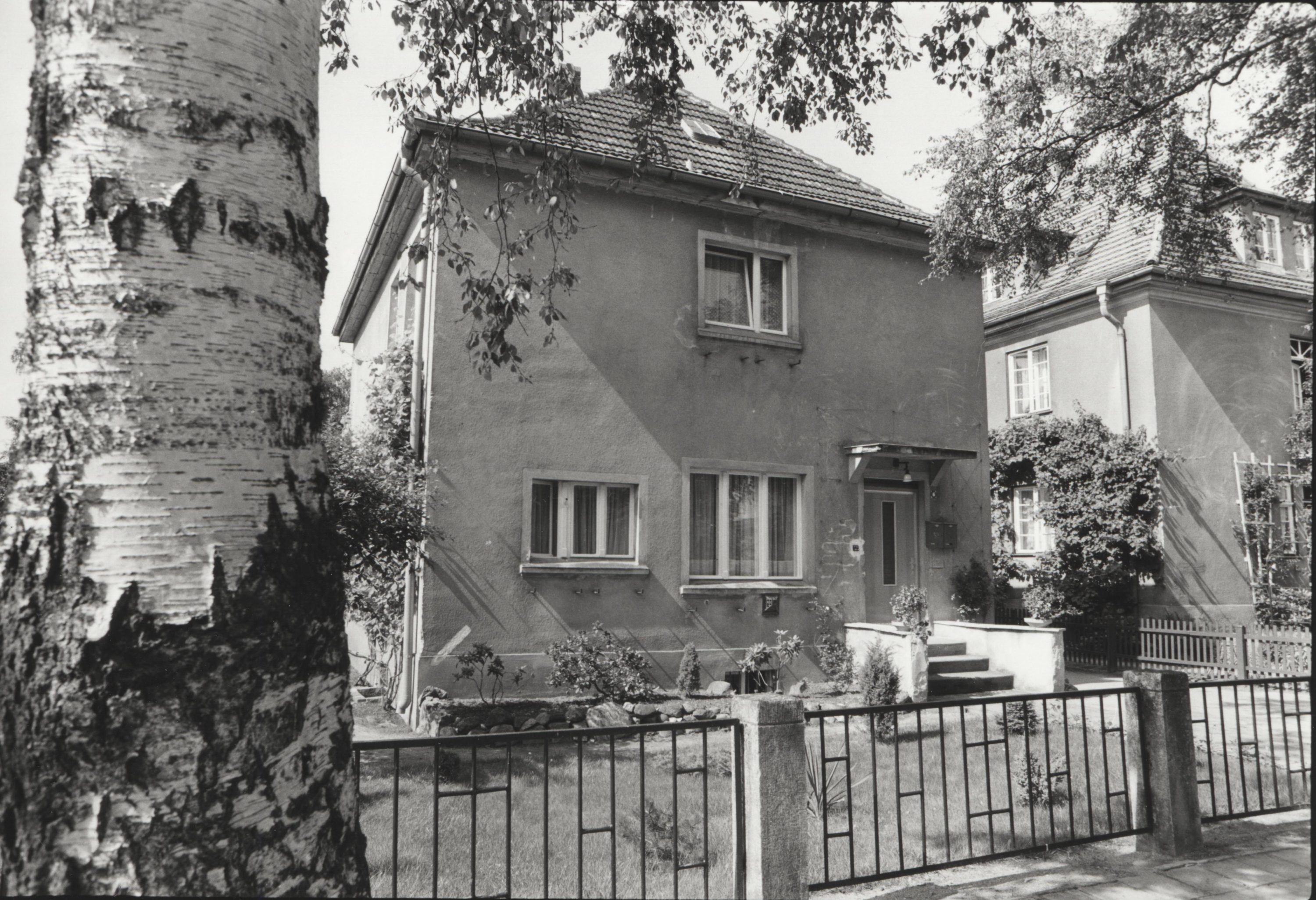 Wohnhaus von Brigitte R., Neubrandenburg, Juli, 1988